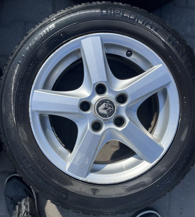 Диски з шинами Renault Megane 3, 5×114.3, комплект