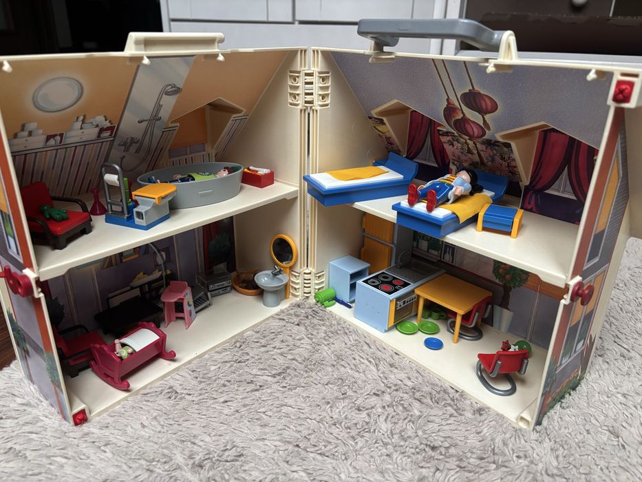 Playmobil domek przenośny Dollhouse