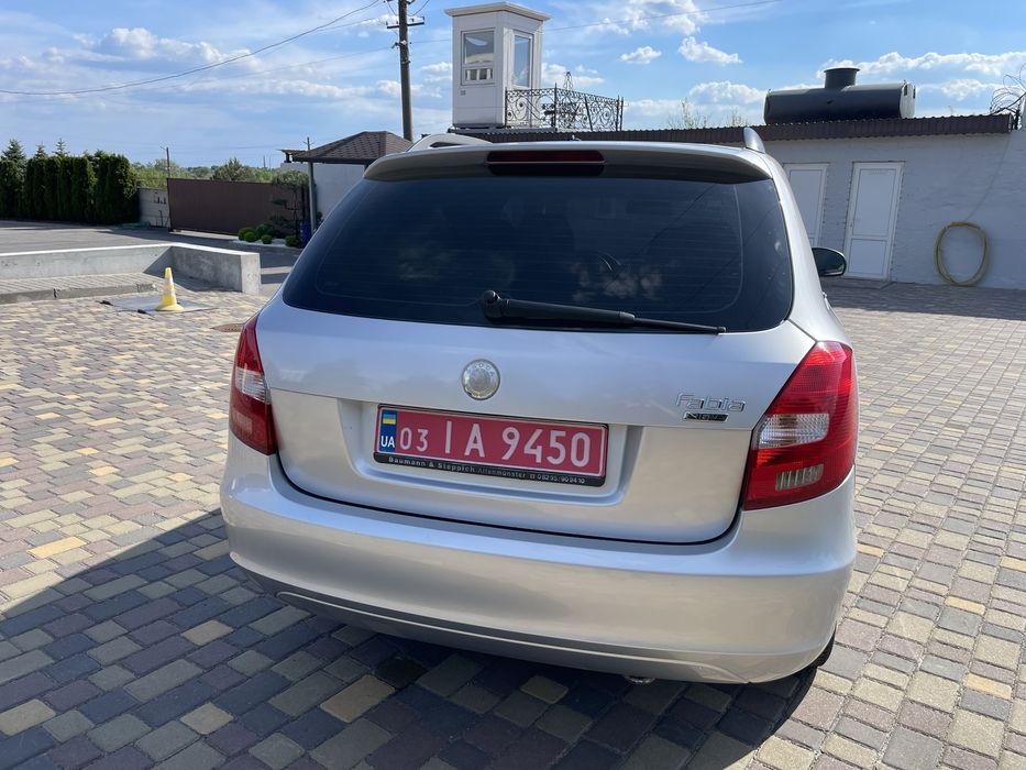Авто Skoda fabia 2009 універсал