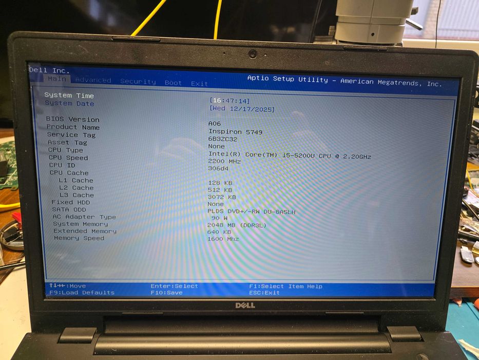 Dell inspiron 5749. Екран 17.3" i5-5200U Працює, на відновлення, запч.