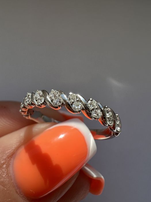 Золотое кольцо с бриллиантами р.16 /0,28ct белое золото 585 пробп