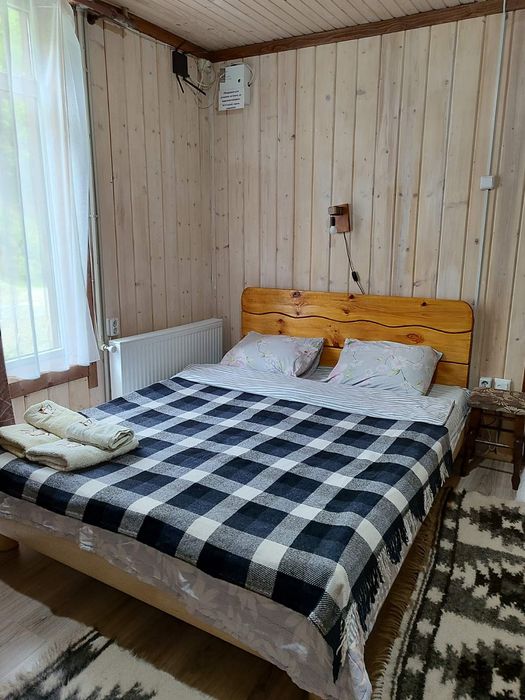 Відпочинок в Карпатах номер з окремим входом і кухнею .