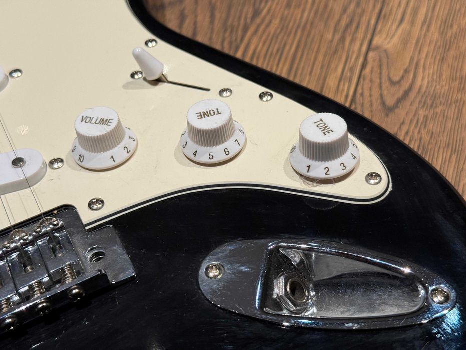 Skytec Stratocaster - pełnowymiarowa gitara elektryczna, sprawna