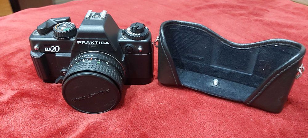 Máquina Praktica BX20 analógica