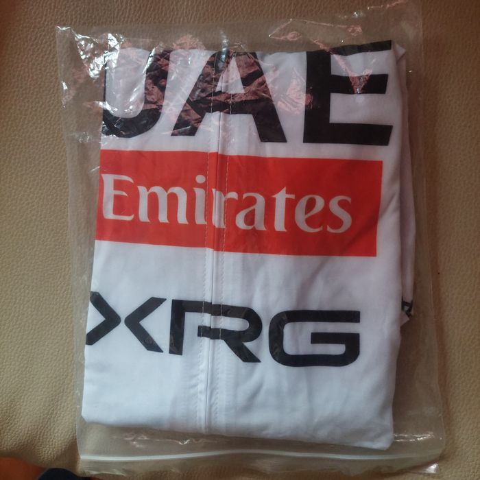 Coletes ciclismo UAE, BORA e VISMA