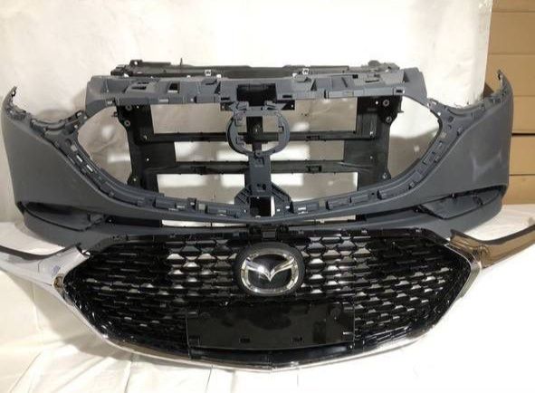 Бампер Mazda 3 ВР 2019 - 2024 передній решітка радіатора хром решітки
