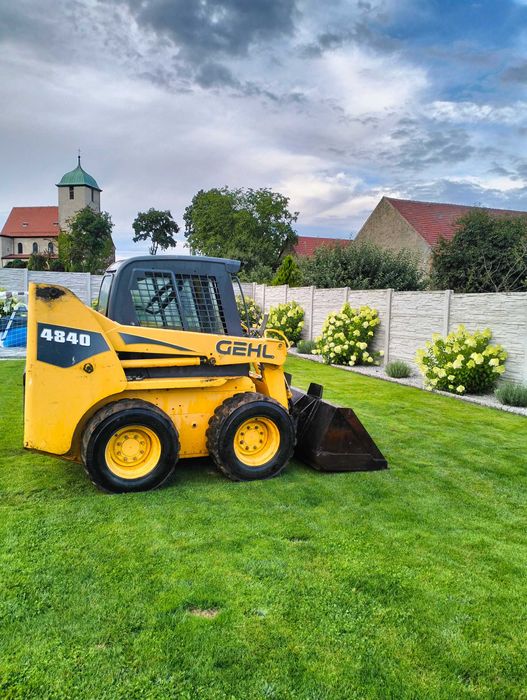 Sprzedam miniładowarkę gehl 4840