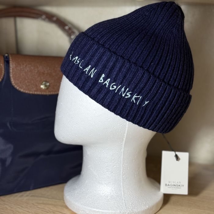 Новий колір шапка Ruslan Baginskiy ice blue monogram біні 2026