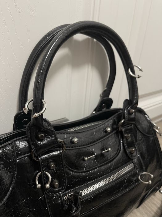 Сумка с шипами, сумка city bag type, сумка opium, сумка с пирсингом