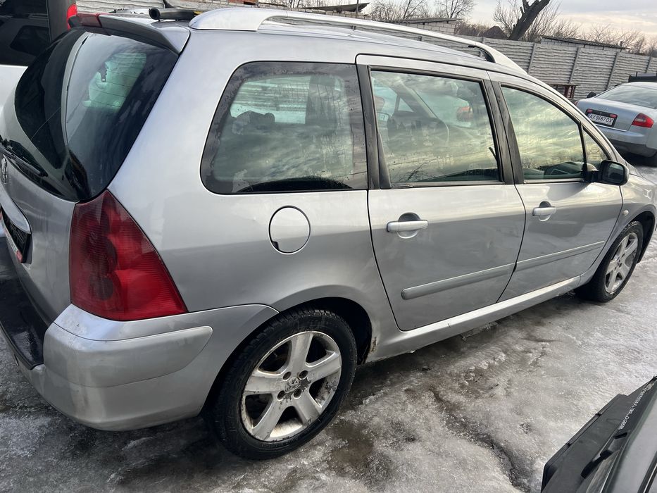 Разборка , Шрот , Peugeot 307 2,0 HDi Кузовные детали.
