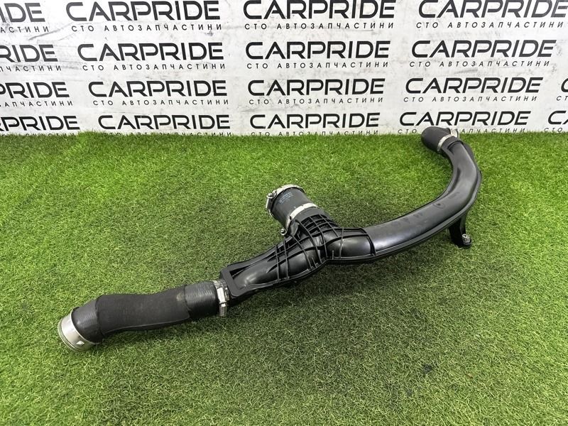 Патрубок интеркулера Volkswagen Touareg NF 3.0 TDI 2012