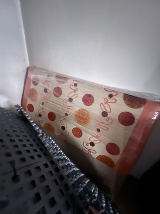 Estante de cama estofada