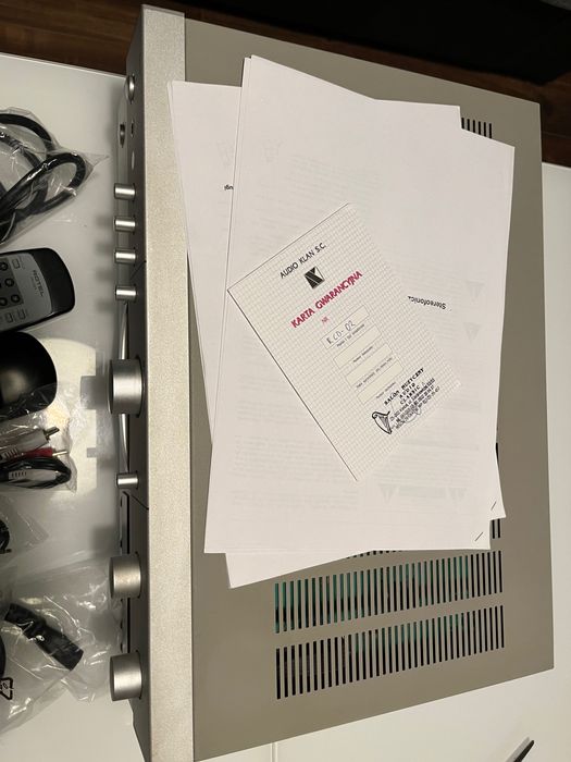 Stereo wzmacniacz Rotel RA-02 z pilotem i kartonem