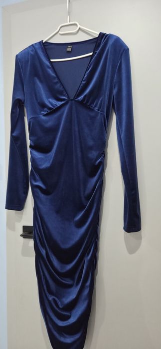 Sukienka welurowa midi rozm S m L nowa