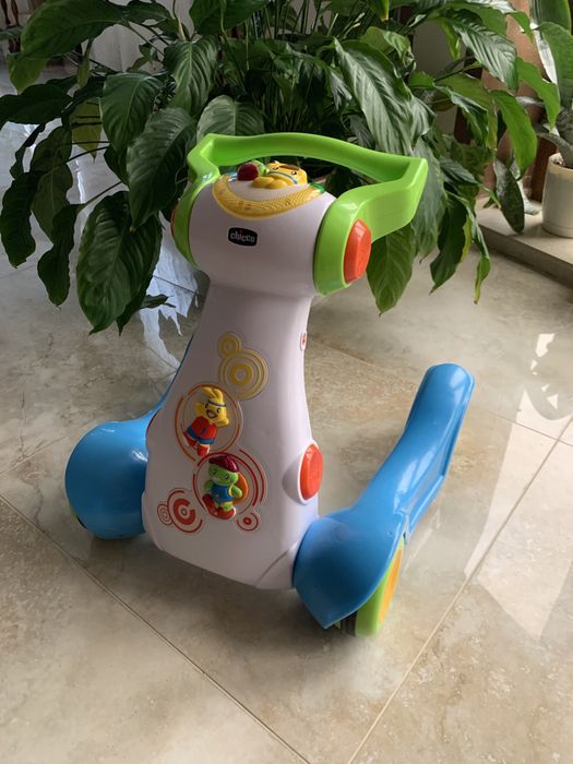 Толокар ходунки Chicco Первая пробежка