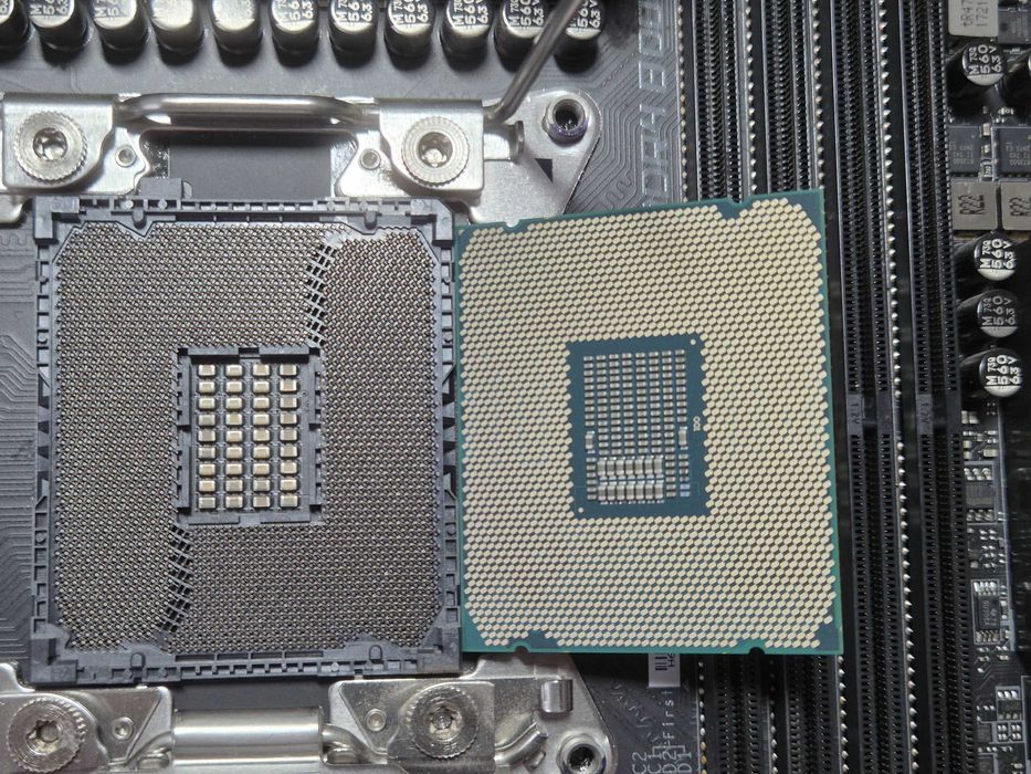 s2066 сет Intel Core i7-7800X 4Гц+ плата MSI X299 SLI Plus. Trade-in