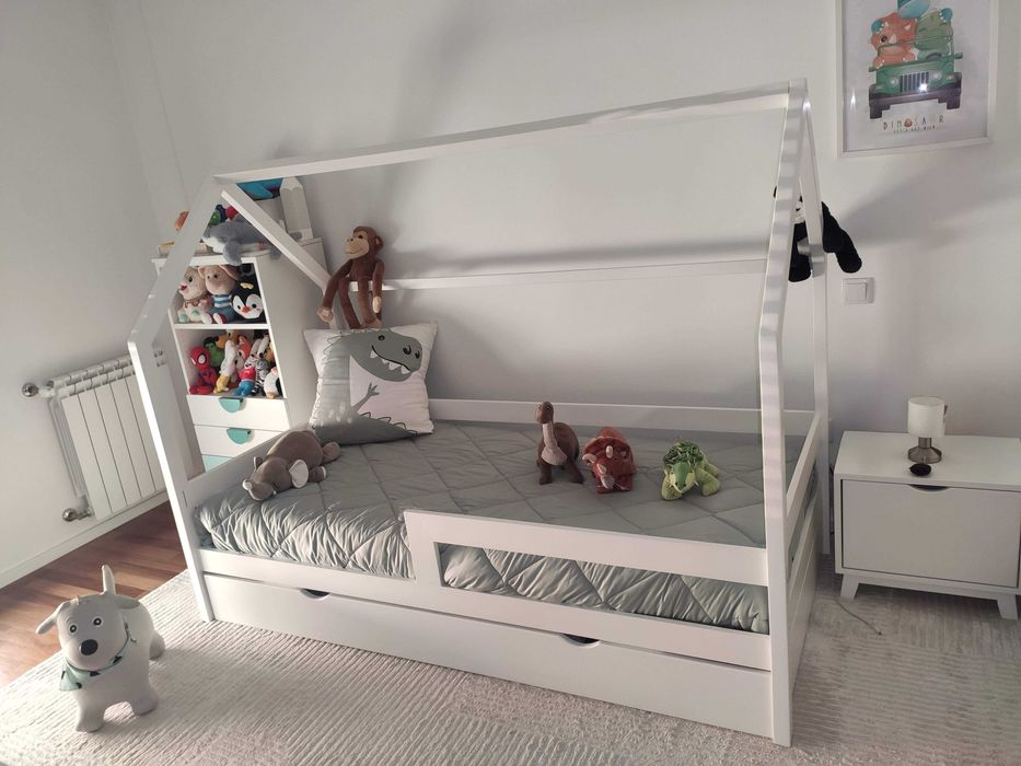 Cama de Criança Casinha baseada no método Montessori com colchão