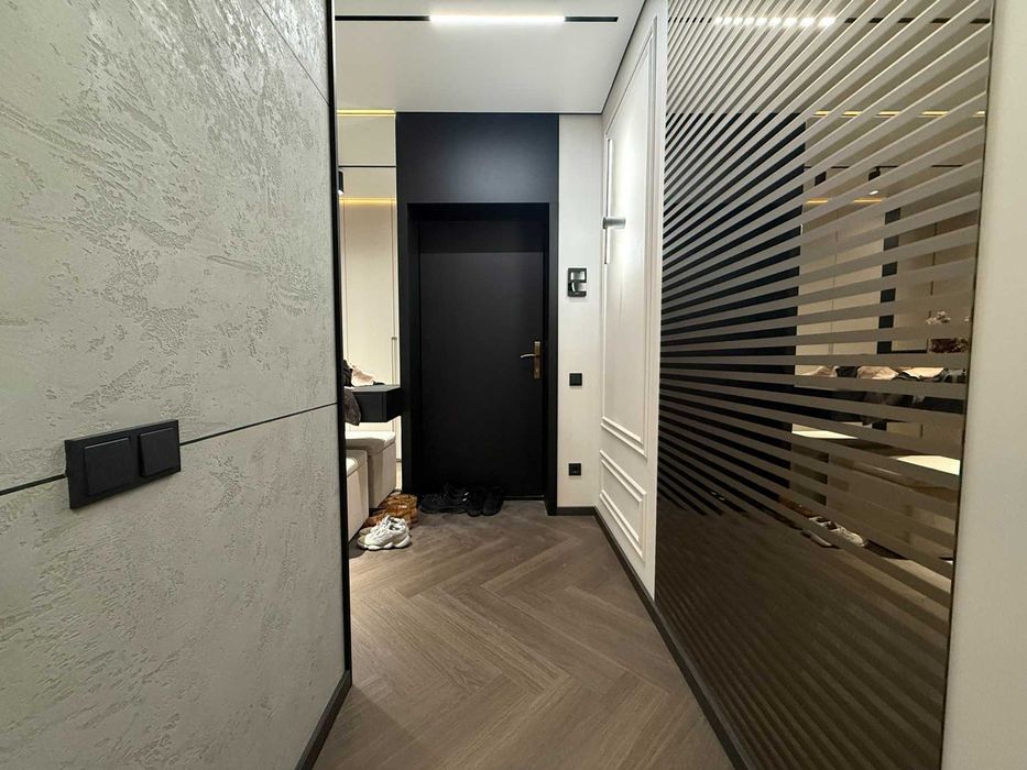 Двокімнатна квартира-студія в центрі міста!!Дизайнерський ремонт!!