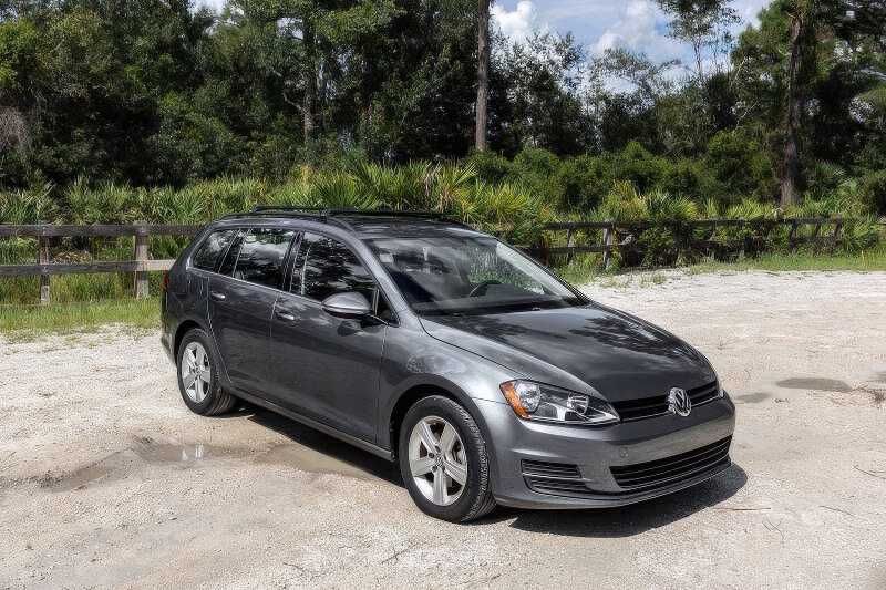 2015 Volkswagen Golf SportWagen TDI S