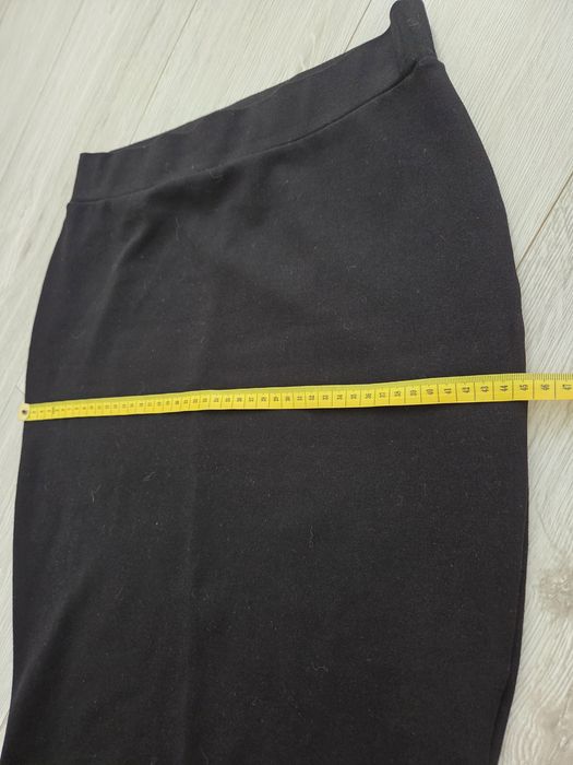 Czarna ołówkowa spódnica Amisu M 38 10