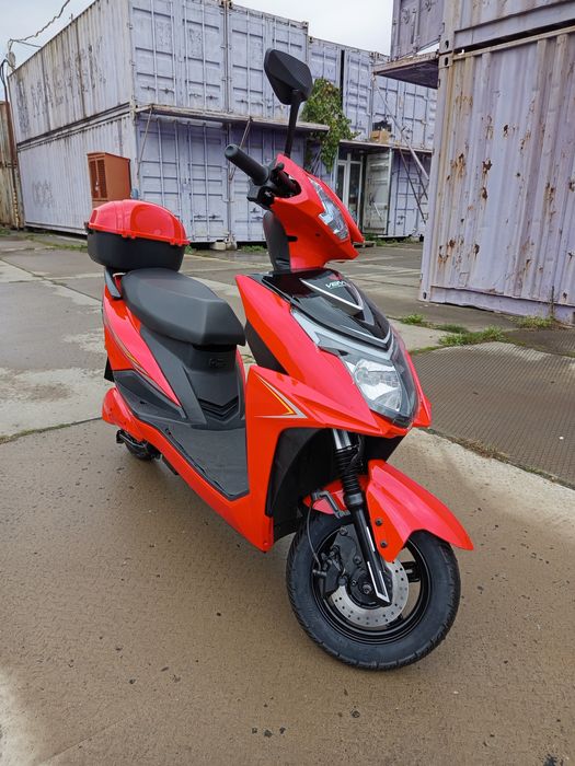 Електроскутер Ares 2500Вт, шолом у подарунок