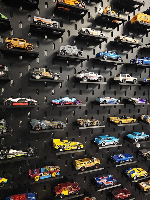 Hot Wheels platforma ekspozycja kolekcji Ikea Skadis