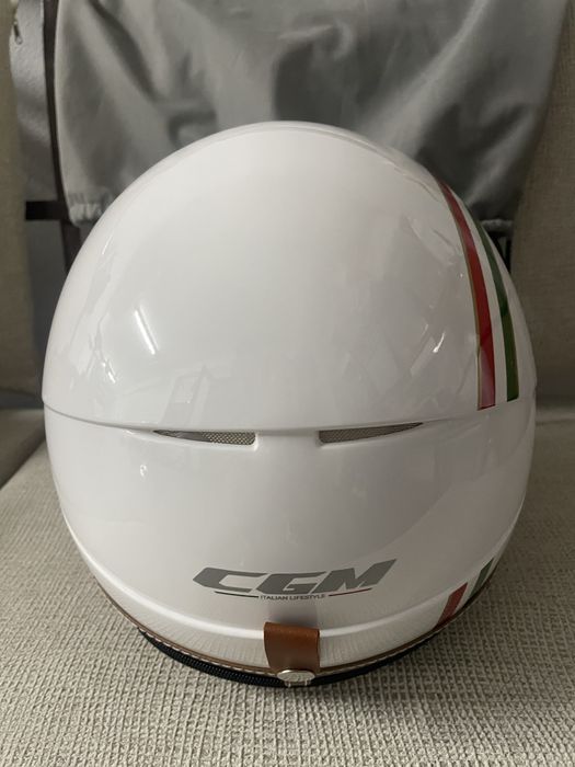 Capacete branco CGM