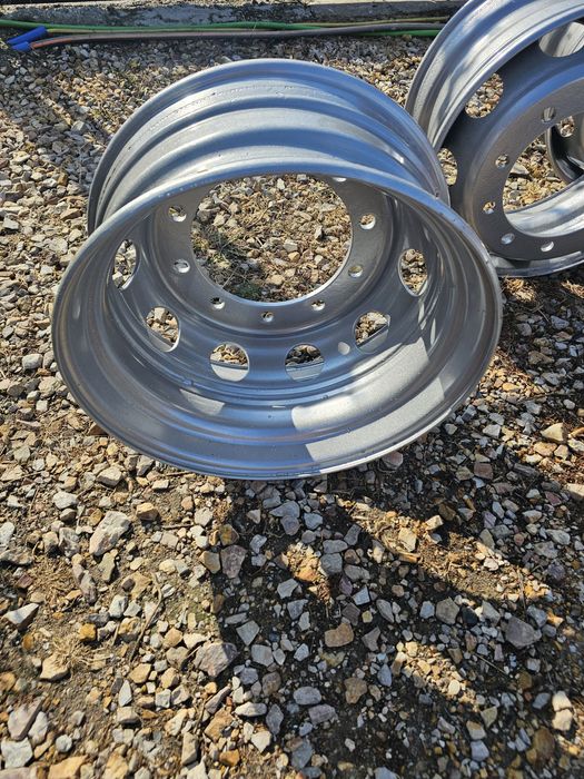 Felgi stalowe 9.00x22.5 przod napęd proszkowo malowane