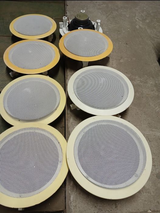 Продам колонки 1шт стоїть 200гр