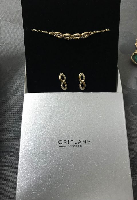 Pulseira + Brincos com caixa