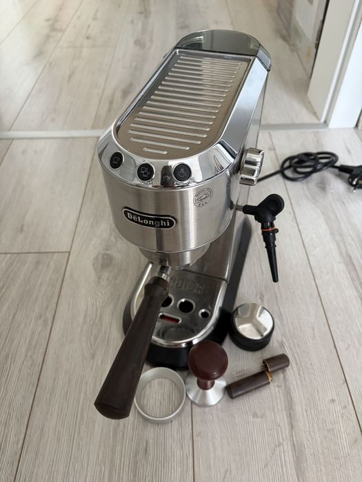 Delonghi Dedica EC685 plus akcesoria
