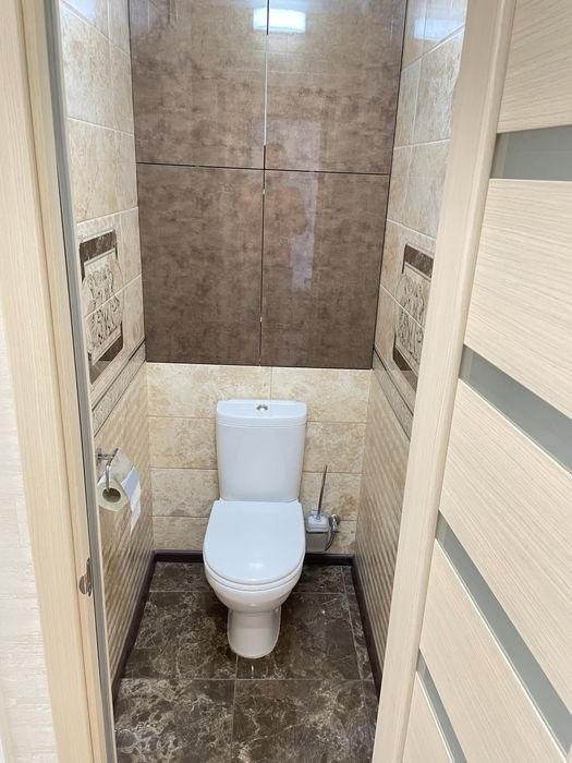 Продається затишна квартира з гаражом та підвалом,Центр міста