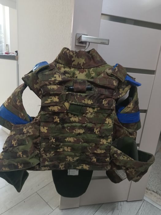Італійський бронежелет, плитоноска