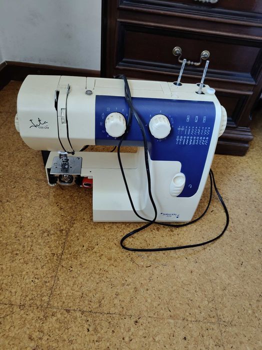 Máquina de costura
