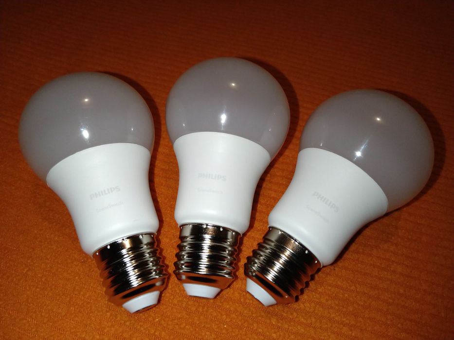 Żarówki Philips LED E27 i E14 – 9 szt. – 13 W, 7,5 W, 2 W + SceneSwitch