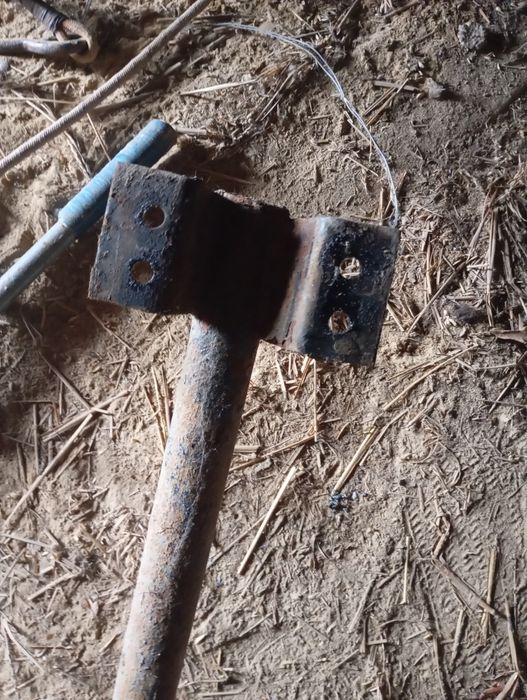 Продам фаркоп та багажник на кришу