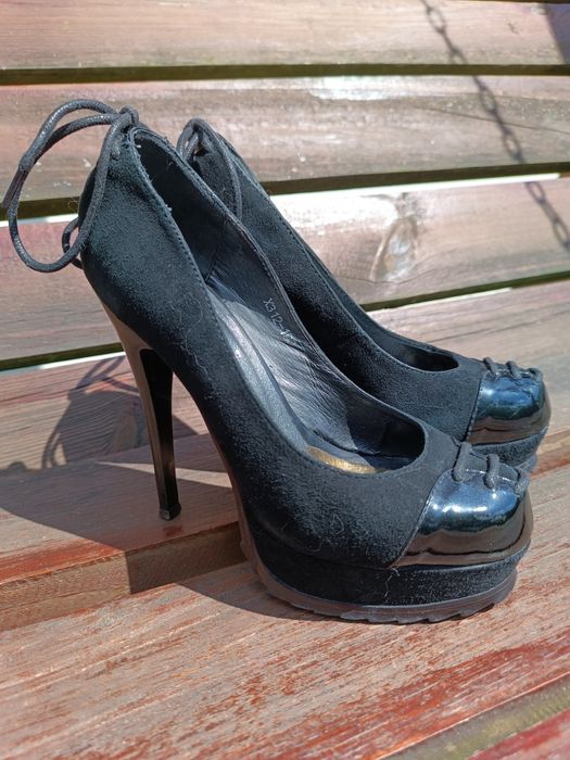 Туфлі на шпильці, 33розмір