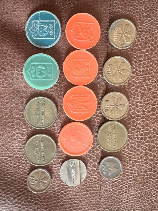Продам жетони метро