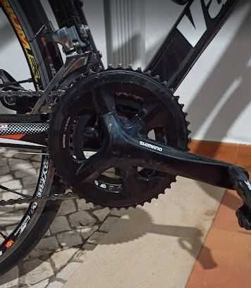 Bicicleta de estrada em carbono VALDEMIRO