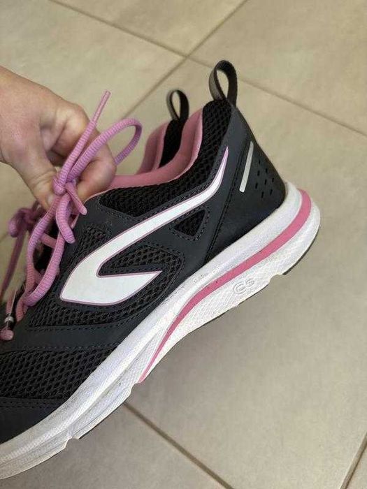 Жіночі кросівки kalenji run active w pink