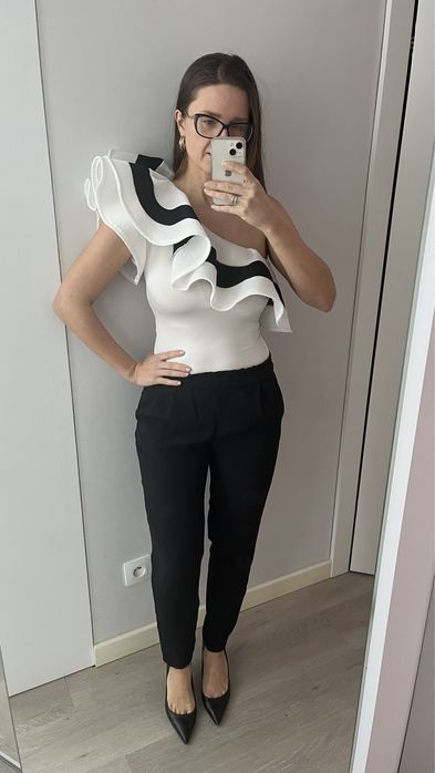 Body z falbanami efektowne eleganckie