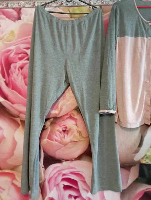 Жіноча піжама з рукавами