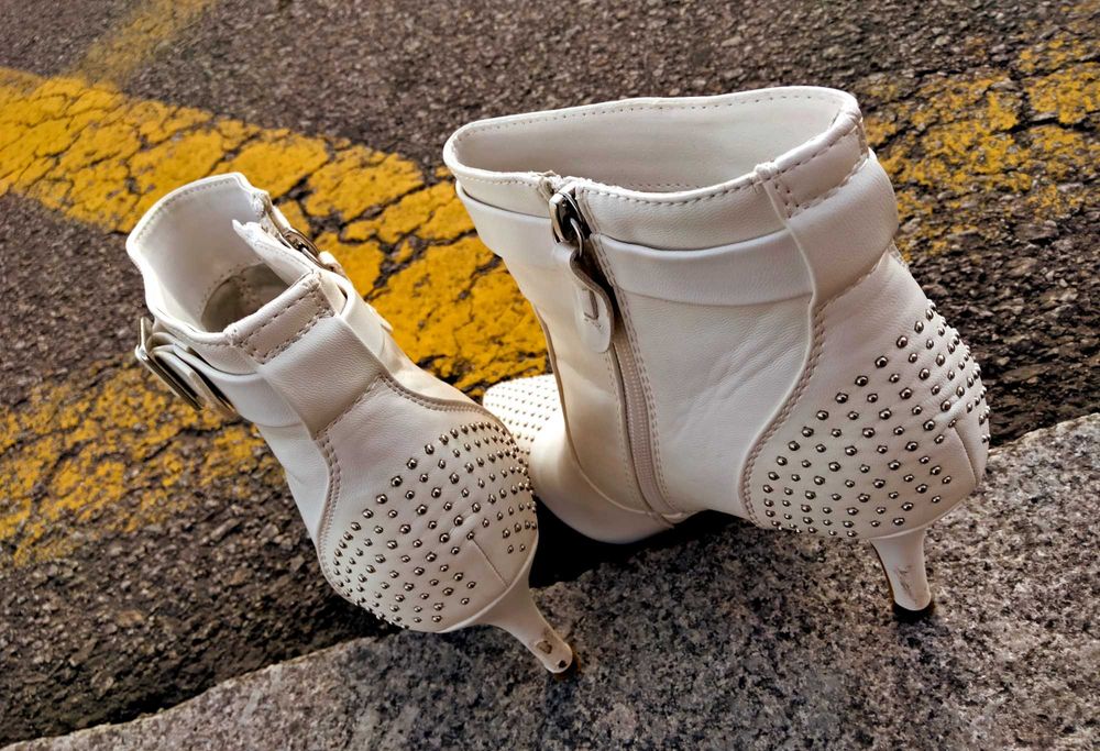 Botas Brancas Impermeaveis Biqueira Salto Alto Casamento Celebridade