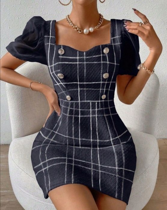 Elegancka sukienka granatowa z bufkami