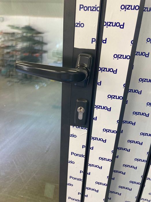 Drzwi aluminiowe zimne  1100 X 2100