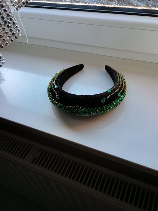 Opaska welur elegancka kamienie