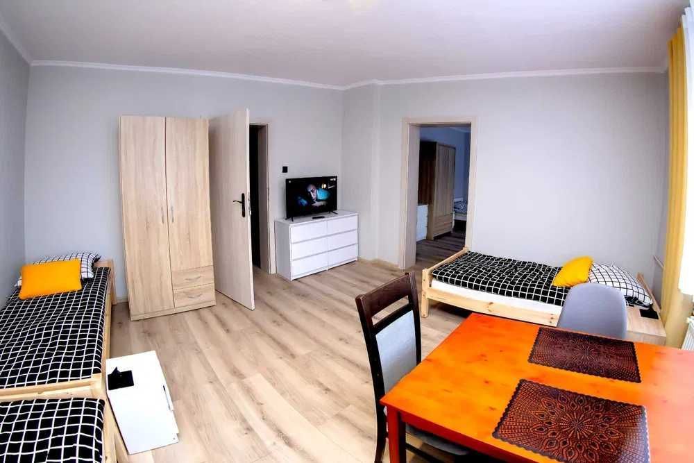 Здам місця в хостелі для переселенців у Києві метро Золоті Ворота