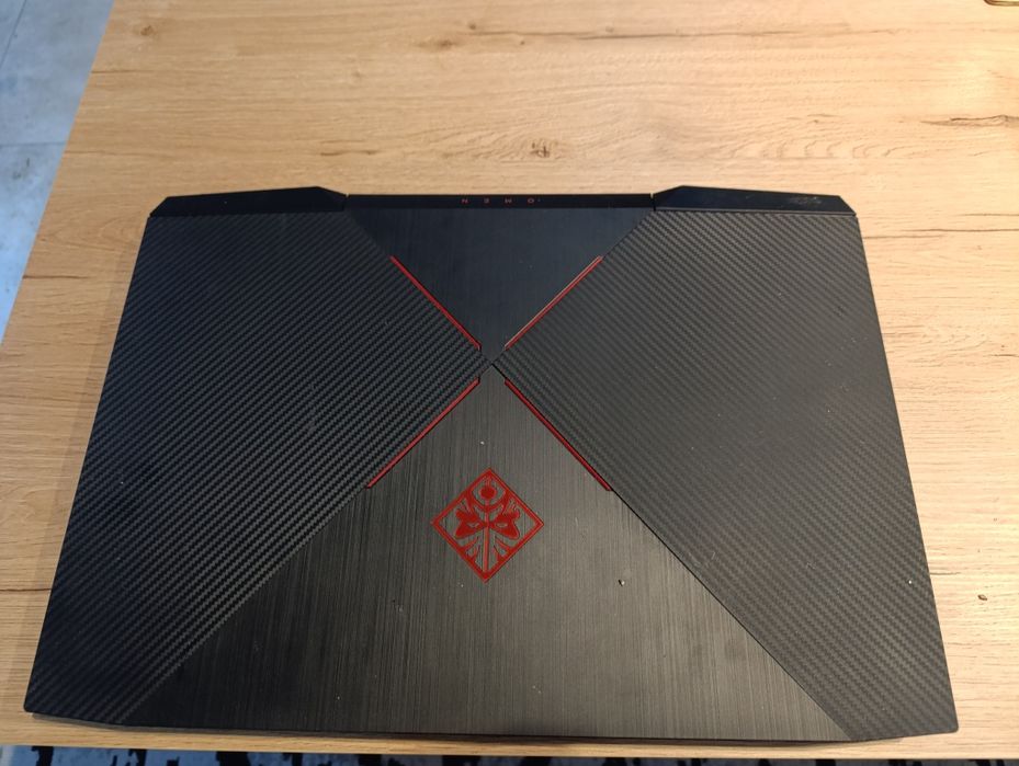 Laptop Omen i5 / GTX 1050 / 8 GB