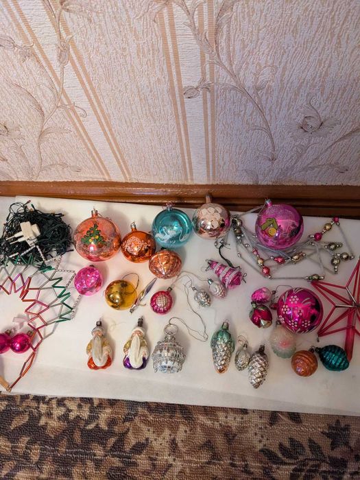 Ялинкові прикраси