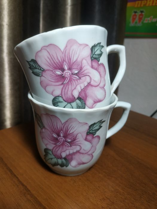 Продам чайные чашки 50 грн шт